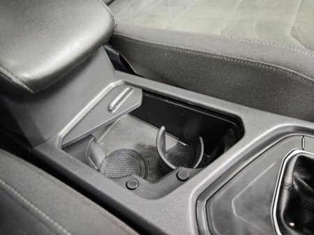 2017 Volkswagen Tiguan - thumbnail 37