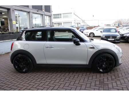 2019 MINI Cooper - thumbnail 3