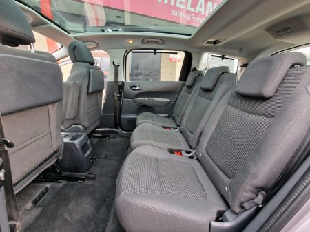 2016 Peugeot 5008 - thumbnail 12