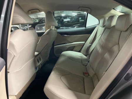 2023 Toyota Camry HYBRID PLATINUM AUTO // FULL LEATHER HEATED & COOLING ELECTRIC SEATS // BLUETOOTH // SAT-NAV // REAR CAMERA & PARK ASSIST // FULL WARRANTY €44,945 thumbnail