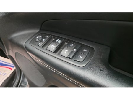 2015 Jeep Cherokee - thumbnail 25