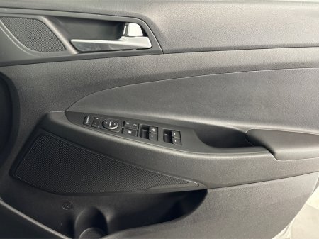 2018 Hyundai Tucson - thumbnail 25