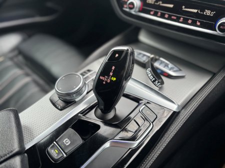 2017 BMW 5 Series - thumbnail 26