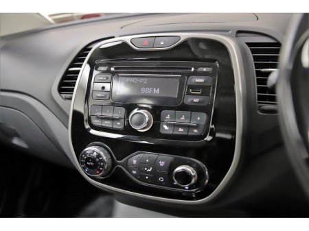 2017 Renault Captur 1.5 DCI 5SPD LIFE 90BHP EU6 €10,890 thumbnail