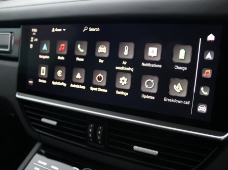 2023 Porsche Cayenne E-Hybrid Platinum Edition €77,000 thumbnail