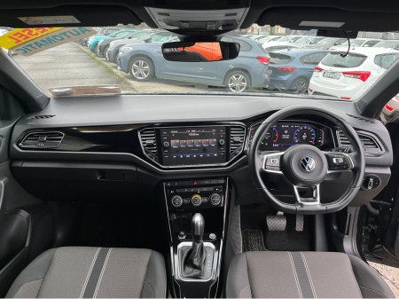 2022 Volkswagen T-Roc STYLE BLACK EDITION AUTOMATIC 2.0 DIESEL //ADAPTIVE CRUISE CONTROL//KEYLESS ENTRY//REVERSE CAMERA// thumbnail