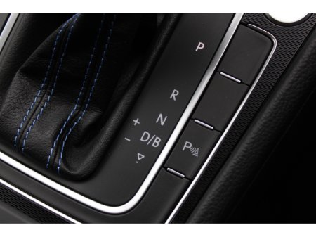 2016 Volkswagen Golf - thumbnail 16