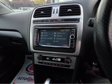 2015 Volkswagen Polo CROSS ( 152 REG ) 1.2 TSI HIGHLINE  CROSS EDITION / PARKING SENSORS / CLIMATE CONTROL // ONLY 58,060KLMs / SIMI DEALER // €11,950 thumbnail