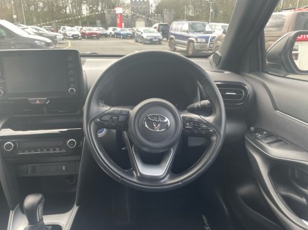 2024 Toyota Yaris - thumbnail 9