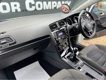 2013 Volkswagen Golf - thumbnail 8