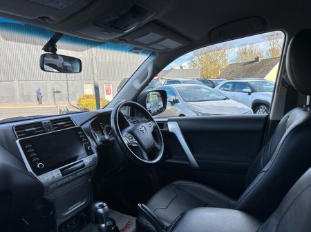 2022 Toyota Landcruiser LAND CRU CRUISER LWB C COMMERCIAL AUTO 4DR €45,000 thumbnail