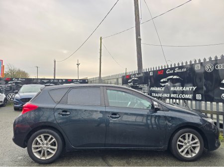 2015 Toyota Auris - thumbnail 8