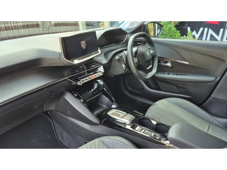 2025 Peugeot 208 - thumbnail 11