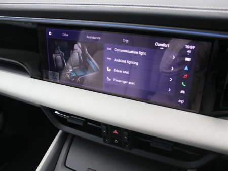 2025 Porsche Macan Electric €82,000 thumbnail