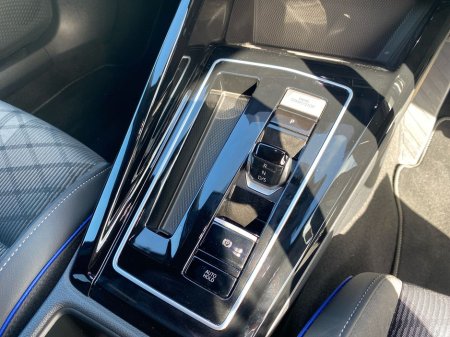 2024 Volkswagen Golf - thumbnail 16