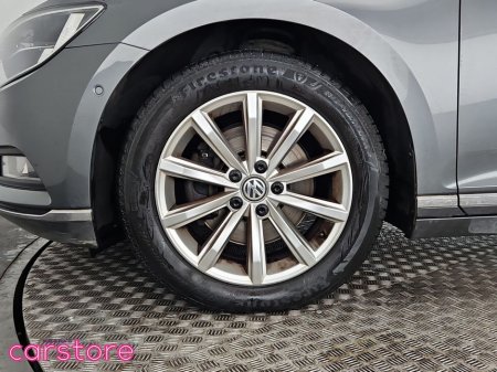 2016 Volkswagen Passat - thumbnail 14