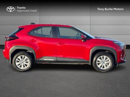 2025 Toyota Yaris Cross - Save EUR 3,350 - Luna - 1.5 Hybrid - Automatic - EUR 180 Tax - 252 Plate // Remote Central Locking // Front Electric Windows // Rear Electric Windows // Electric Mirrors // Finger Tip Stereo Control €30,850