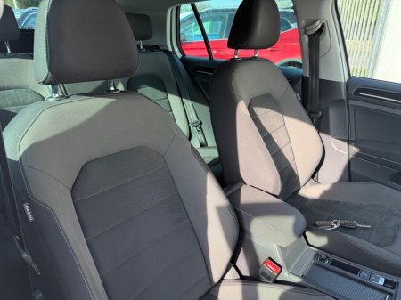 2018 Volkswagen Golf - thumbnail 10