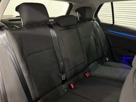 2021 Volkswagen Golf - thumbnail 38