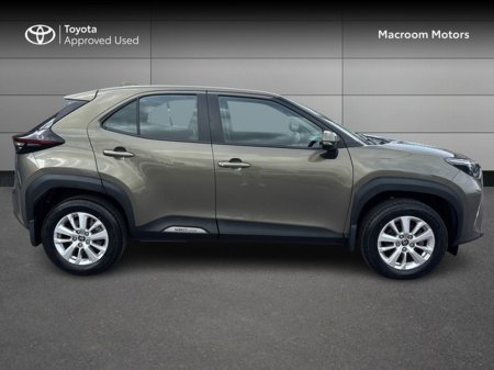 2022 Toyota Yaris Cross - photo 3