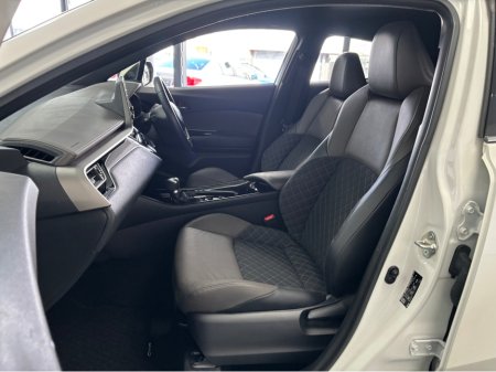 2018 Toyota C-HR - thumbnail 13