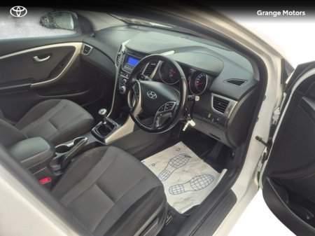 2016 Hyundai i30 1.6 CRDI DELUXE 5DR €11,950 thumbnail