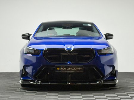 2025 BMW M5 - thumbnail 2