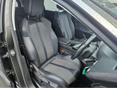 2019 Peugeot 5008 ALLURE 1.5 BLUE HDI 7 SEATER €22,950 thumbnail