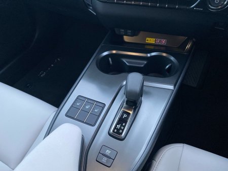 2024 Lexus UX 250 H - thumbnail 18