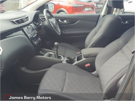 2015 Nissan Qashqai - thumbnail 3