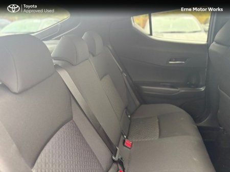 2023 Toyota C-HR C-HR HYBRID SPORT €28,950 thumbnail