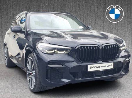 2022 BMW X5 xDrive45e M Sport €71,995