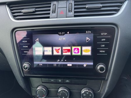 2017 Skoda Octavia AMBITION 1.6 TDI 115HP 4DR thumbnail