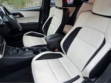 2017 Toyota Auris 1.8 Sport Hybrid €13,450 thumbnail