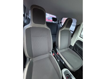 2015 Volkswagen up! 1.0 75BHP TAKE UP €7,500 thumbnail