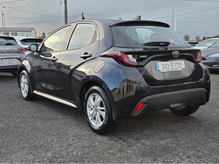 2024 Toyota Yaris 1.5 LUNA €22,950 thumbnail