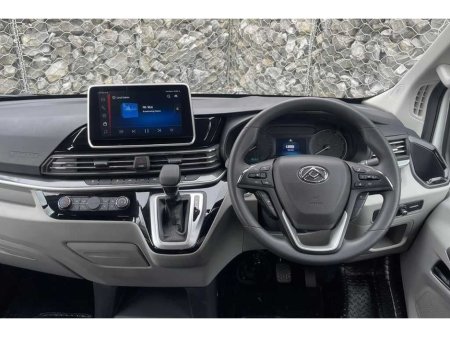 2023 Maxus eDeliver 9 BASE LXH P/V €47,824 thumbnail