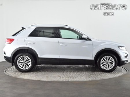 2021 Volkswagen T-Roc 1.0 TSI 110bhp Design €23,880 thumbnail