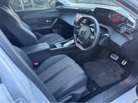 2024 Peugeot 408 ALLURE 1.2 130 AUTOMATIC 6 €30,995 thumbnail