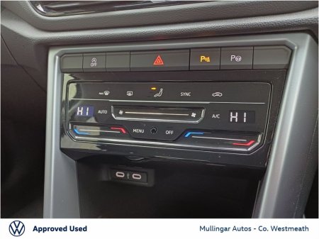 2025 Volkswagen T-Roc - thumbnail 17