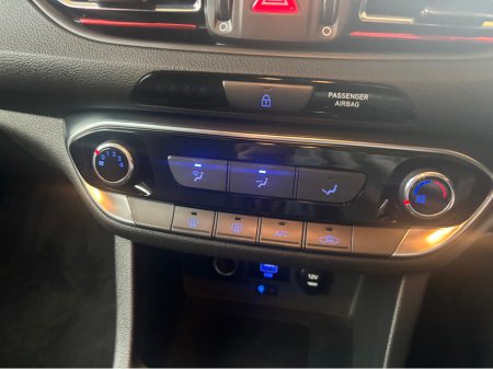 2022 Hyundai i30 - thumbnail 18