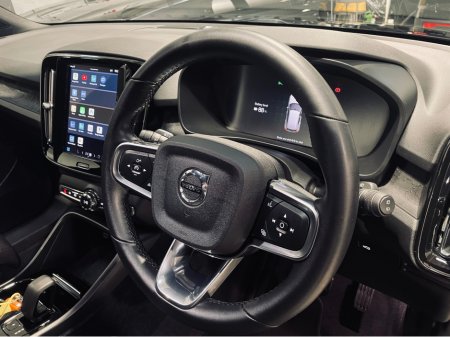 2023 Volvo XC40 - thumbnail 15