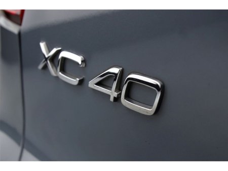 2019 Volvo XC40 2.0 T4 R-DESIGN PRO *LEATHER*BI-TONE ROOF* thumbnail