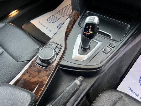 2016 BMW 3 Series 320d LUXURY-LINE // SERVICE HISTORY // LEATHER HEATED POWERED SEATS // REVERSE CAMERA €16,950 thumbnail