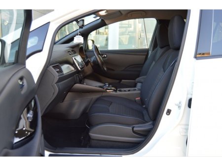 2019 Nissan Leaf Leaf SV Premium 40 kWh €13,699 thumbnail