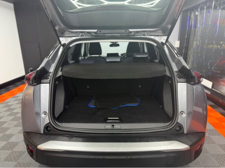 2020 Peugeot 2008 ALLURE 1.2 100 4DR €18,950 thumbnail