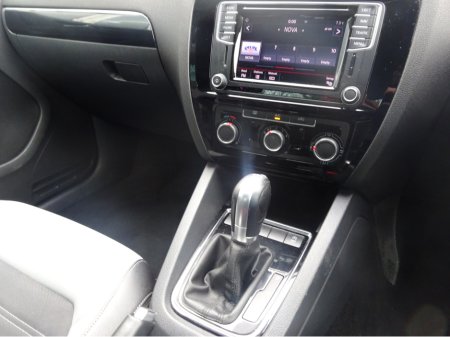 2016 Volkswagen Jetta 2.0 TDI GT BLUEMOTION 150PS 4 DOOR AUTOMATIC KEY 26 €10,950 thumbnail