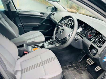 2016 Volkswagen Golf LOUNGE MODEL // 1.2 PETROL // AUTOMATIC €14,950 thumbnail