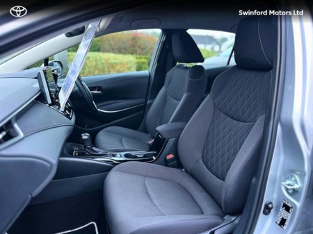 2023 Toyota Corolla LUNA 4DR AUTO €26,500 thumbnail