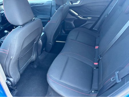 2022 Ford Focus 1.0 ST-LINE ECOBOOST 123 €22,900 thumbnail